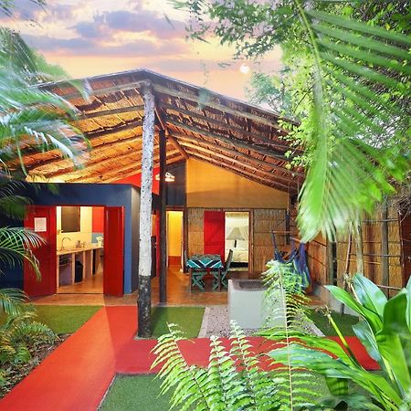 Gala Gala Eco Resort ポンタ・ド・オウロ エクステリア 写真