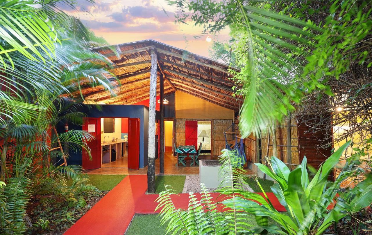 Gala Gala Eco Resort ポンタ・ド・オウロ エクステリア 写真